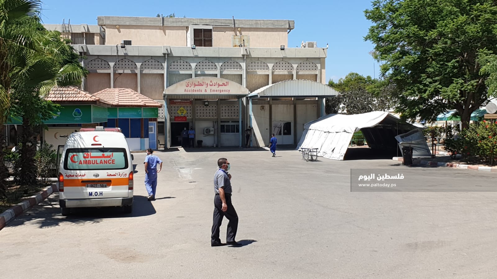 الصحة بغزة :الوقود الذي زود به مجمع الشفاء تكفي لمدة ثلاثة ايام فقط الصحة بغزة :الوقود الذي زود به مجمع الشفاء تكفي لمدة ثلاثة ايام فقط