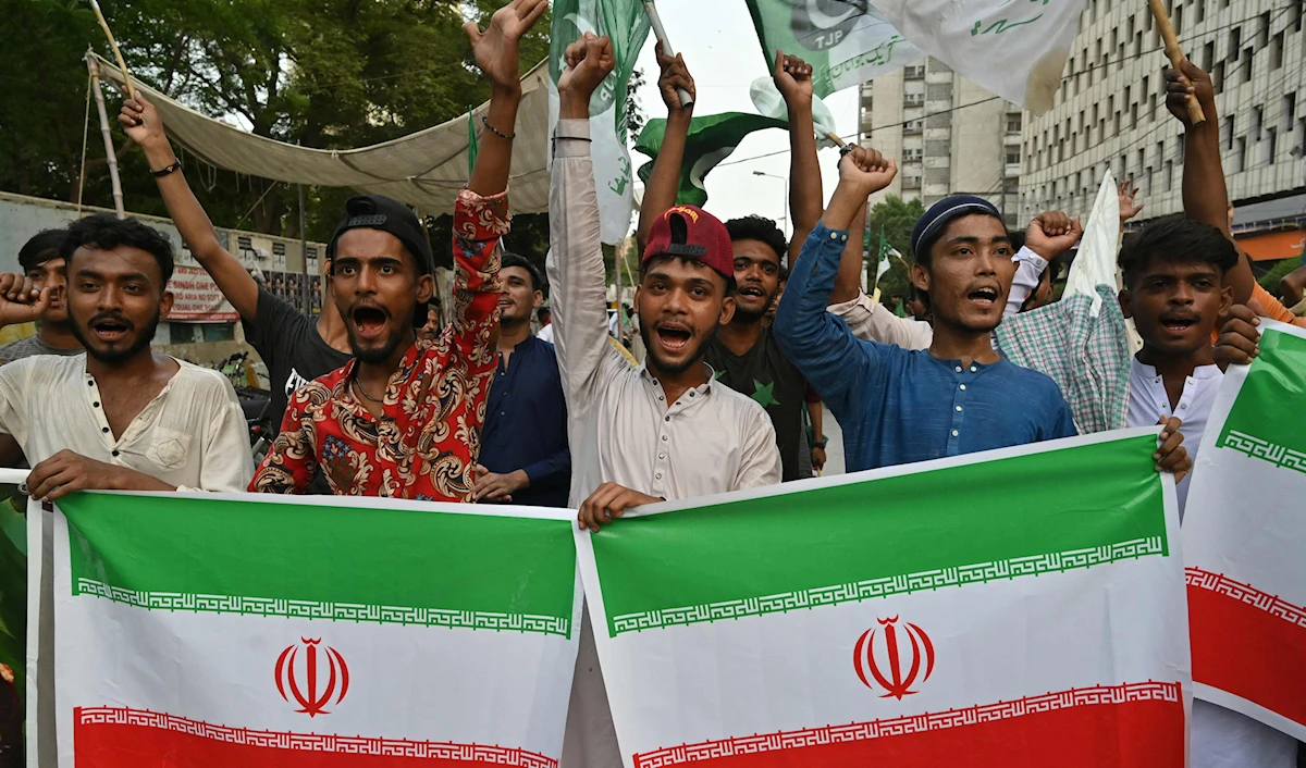 باكستان وإيران.. تضامن كامل