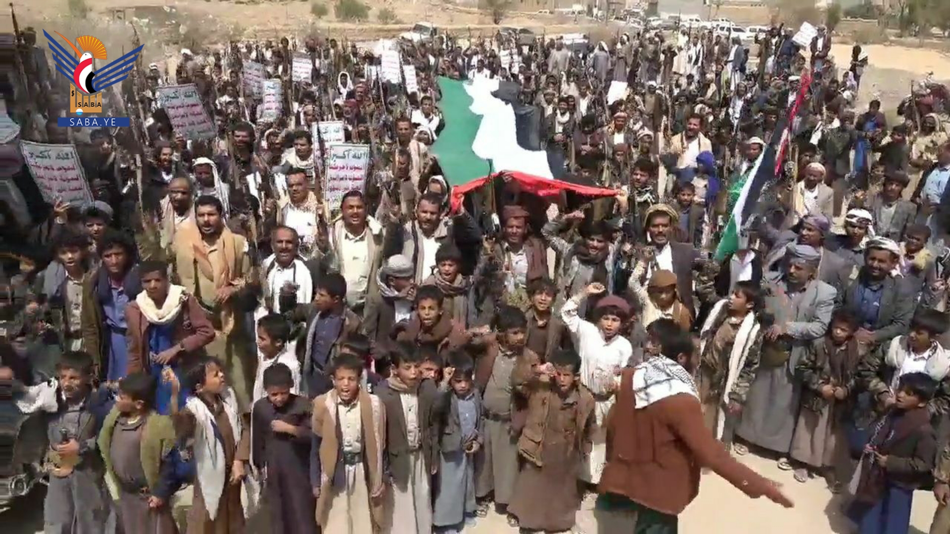 مسيرات جماهيرية في 13 ساحة في الجوف تضامناً مع الشعب الفلسطيني