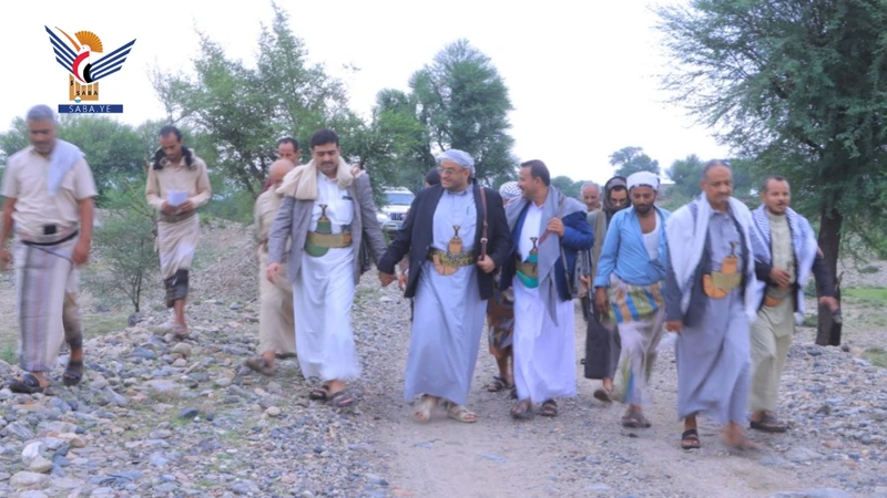 المساوى يتفقد أضرار السيول في الأراضي الزراعية بمديريتي الصلو وحيفان