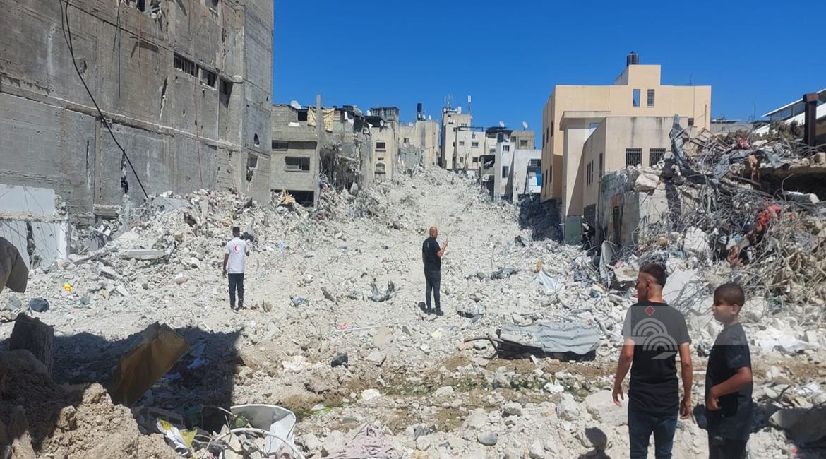 العدو الصهيوني يواصل هدم المباني السكنية في مخيمي طولكرم ونور شمس