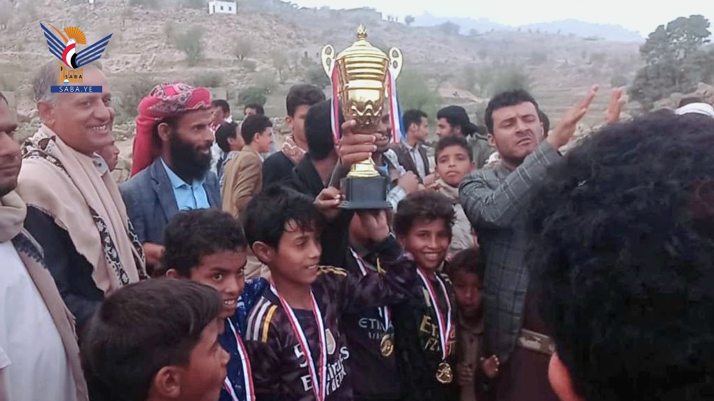 فريق التعاون يحرز بطولة الشهيد محمد الضيف في كشر بحجة