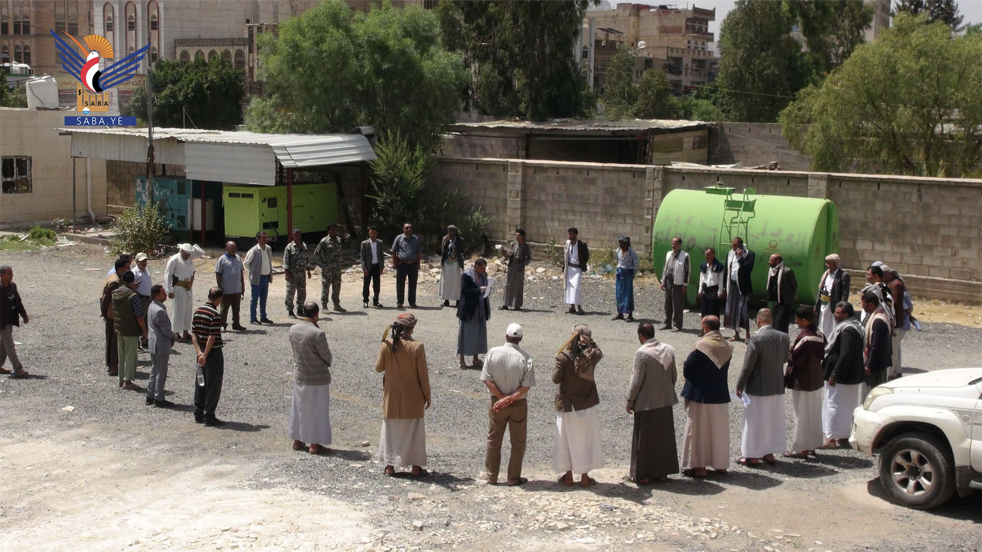 وقفة للهيئة العامة للموارد والمنشآت المائية وفرعها - صنعاء تنديدًا باستهداف العدو السعودي لمطار صنعاء