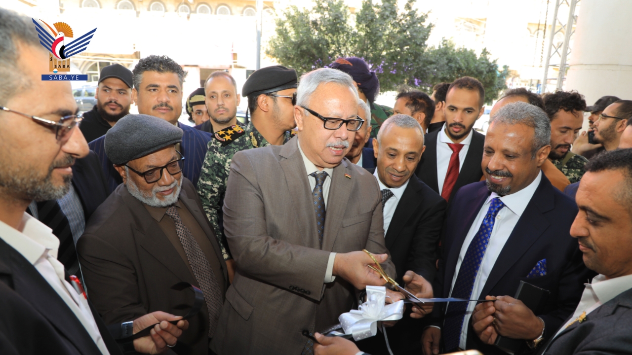 الدكتور بن حبتور يفتتح شركة يمن الكتريك موتورز للسيارات الكهربائية