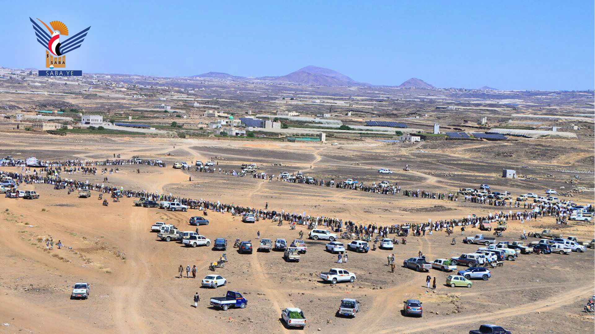 صنعاء.. وقفة قبلية مسلحة في مديرية أرحب لإعلان وثيقة الشرف القبلي ونصرة لغزة