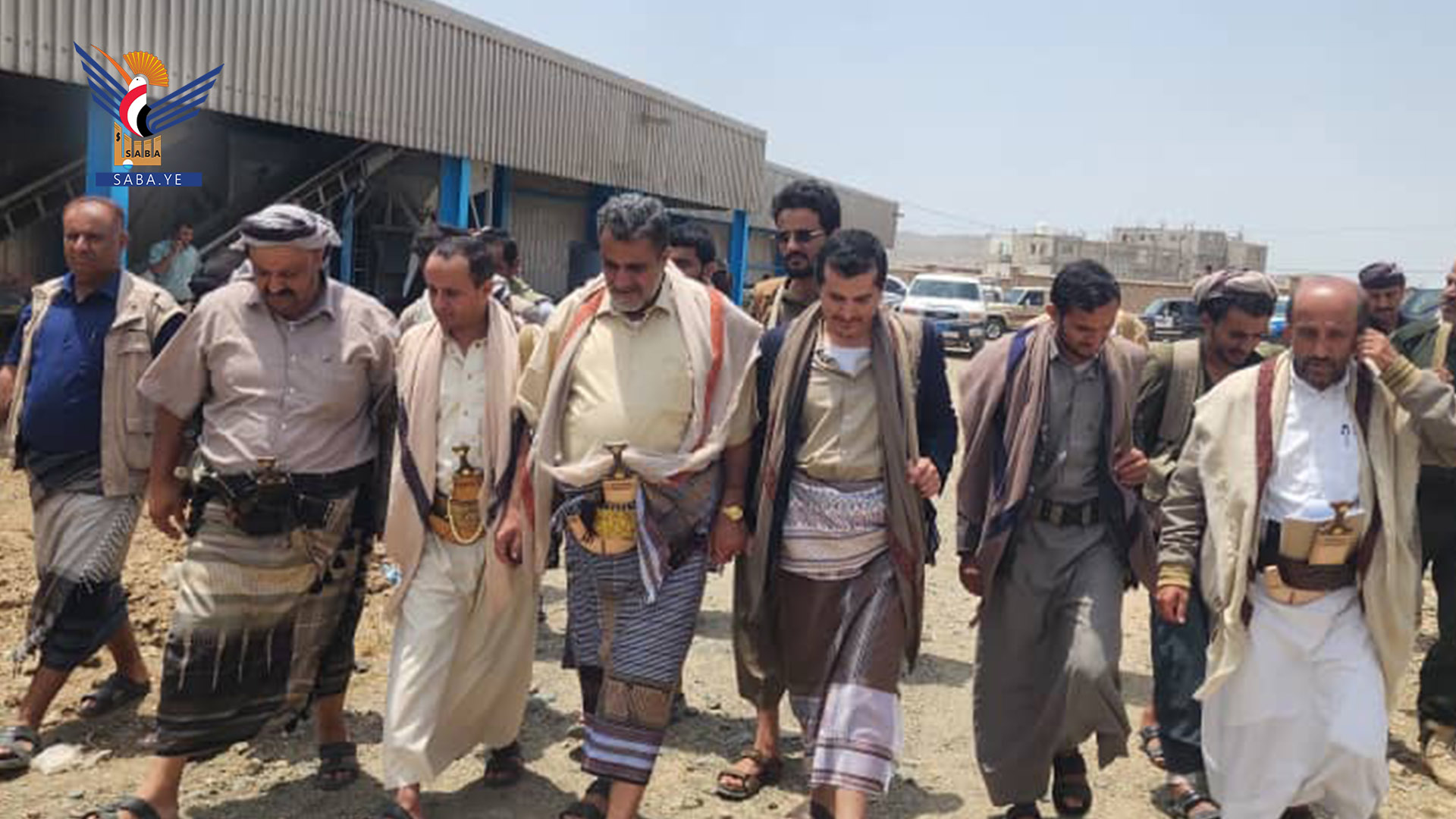 محافظ البيضاء يتفقد مشروع تأهيل وصيانة الثلاجة المركزية لجمعية مكيراس الزراعية  