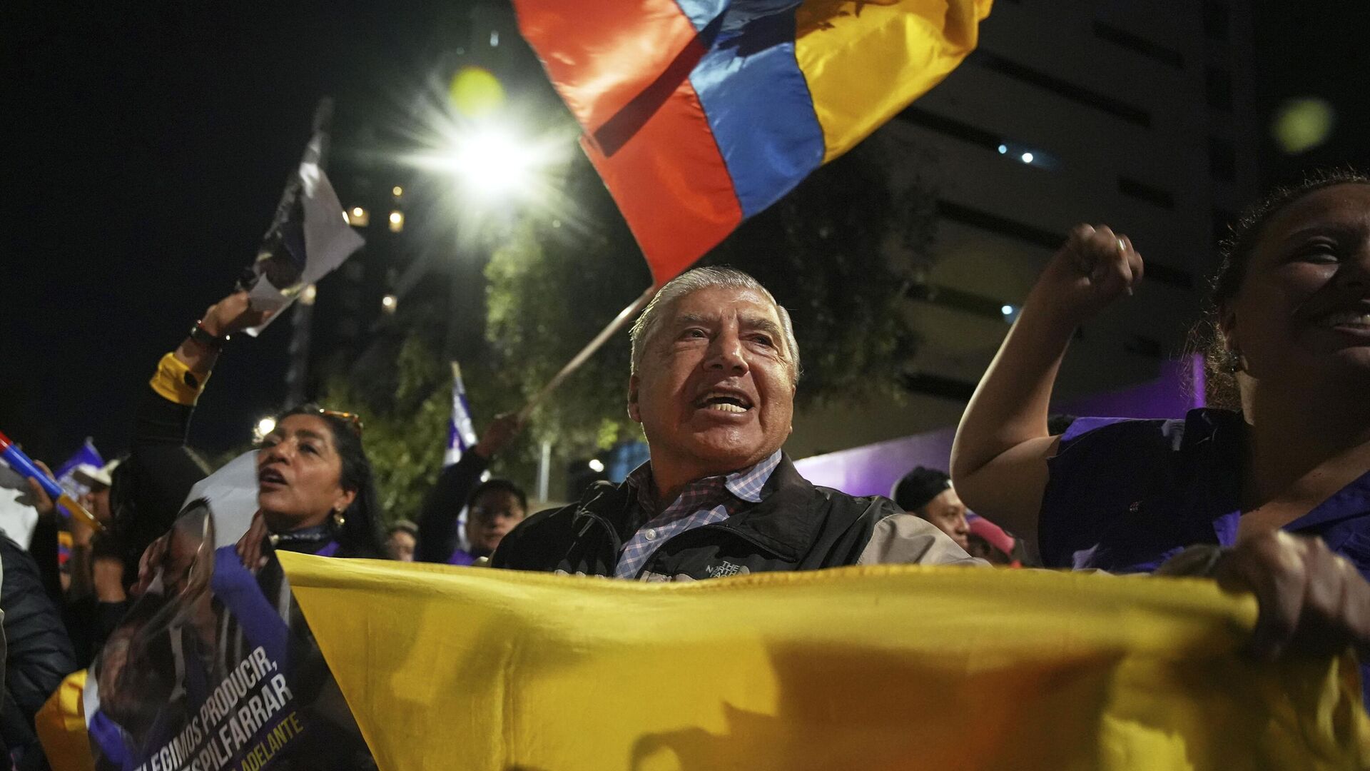 الرئيس الإكوادوري الحالي يتصدر الانتخابات الرئاسية في البلاد بعد فرز 55 بالمئة من الأصوات