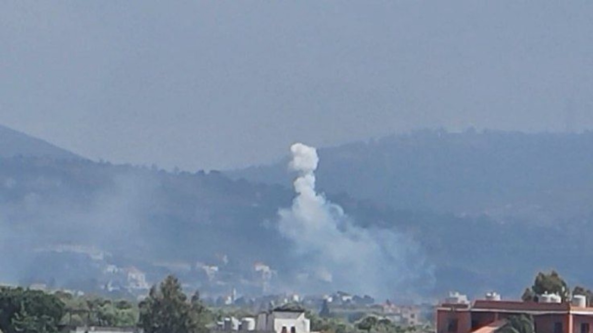 لبنان.. 3 شهداء في طيرفلسية ومفرق صربين وقصف مدفعي وغارات صهيونية على بلدات في الجنوب