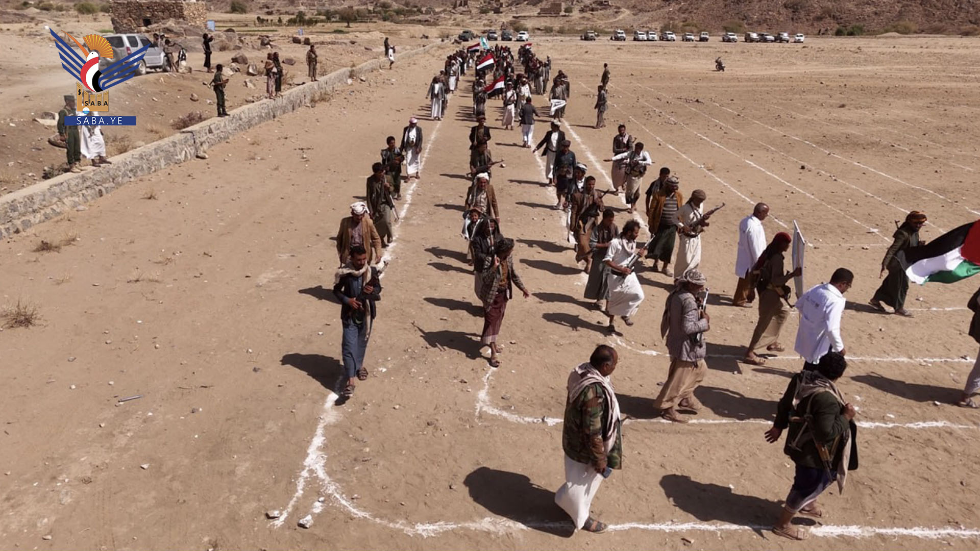 عرض شعبي لعشر سرايا من قوات التعبئة في مديرية بدبدة بمأرب