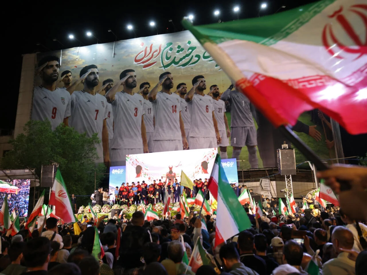 حرس الثورة للشعب الإيراني: المفاوضات تتطلب المؤازرة عبر استمرار حضوركم في الشوارع