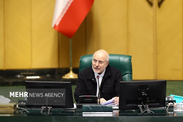 قاليباف: مناورات سهند 2025 ترسل رسالة مهمة للقوى المهيمنة وهي ارادة الدول المستقلة للدفاع عن نفسها