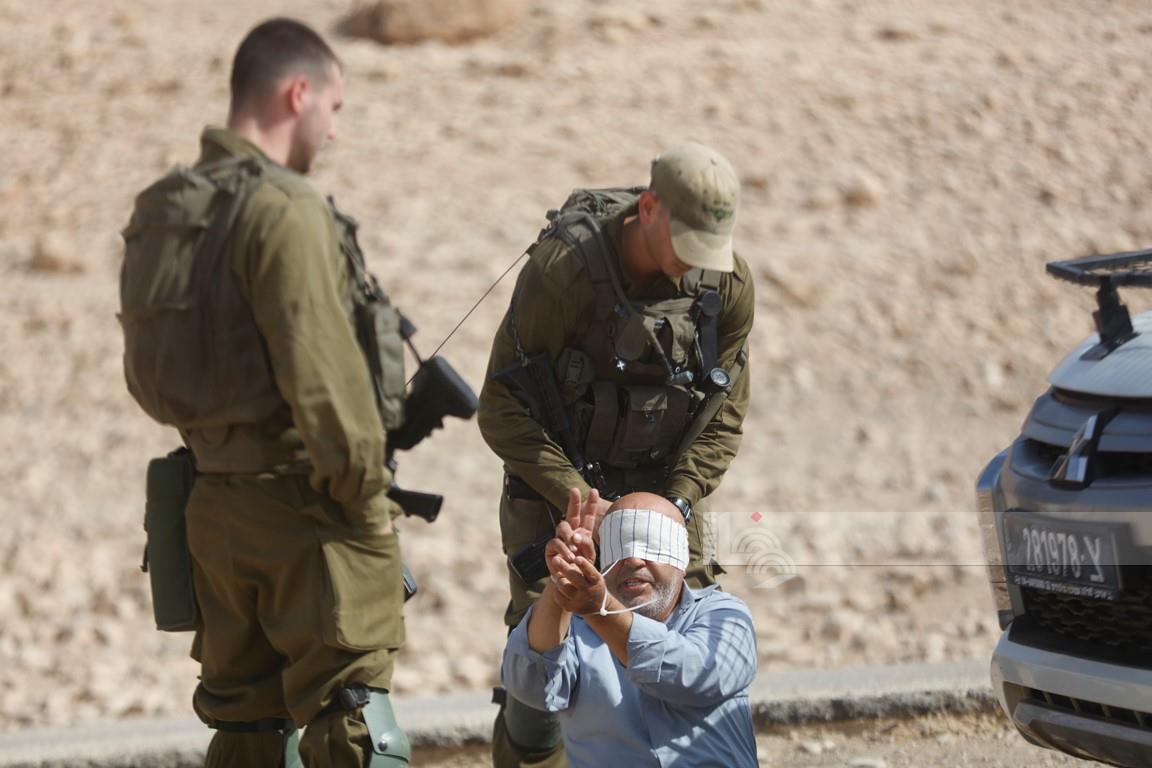 العدو الصهيوني يعتقل 29 فلسطينيا من الضفة والقدس