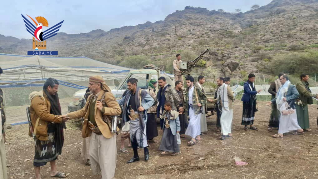 وفد من قبائل العود بالضالع يزور المرابطين في جبهة مريس