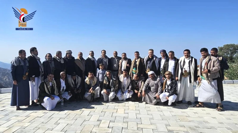 قيادة ومنتسبو صندوق دعم المعلم تزور ضريح الشهيد القائد وجرف سلمان في مران بصعدة