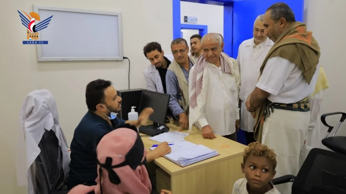 محافظ الحديدة يدشن المخيم الطبي المجاني الأول بمستشفى الخوخة العام