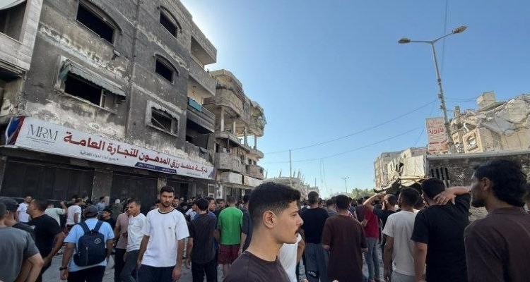 استشهاد 5 فلسطينيين بينهم ثلاثة أطفال في قصف إسرائيلي استهدف شقة سكنية غربي مدينة غزة