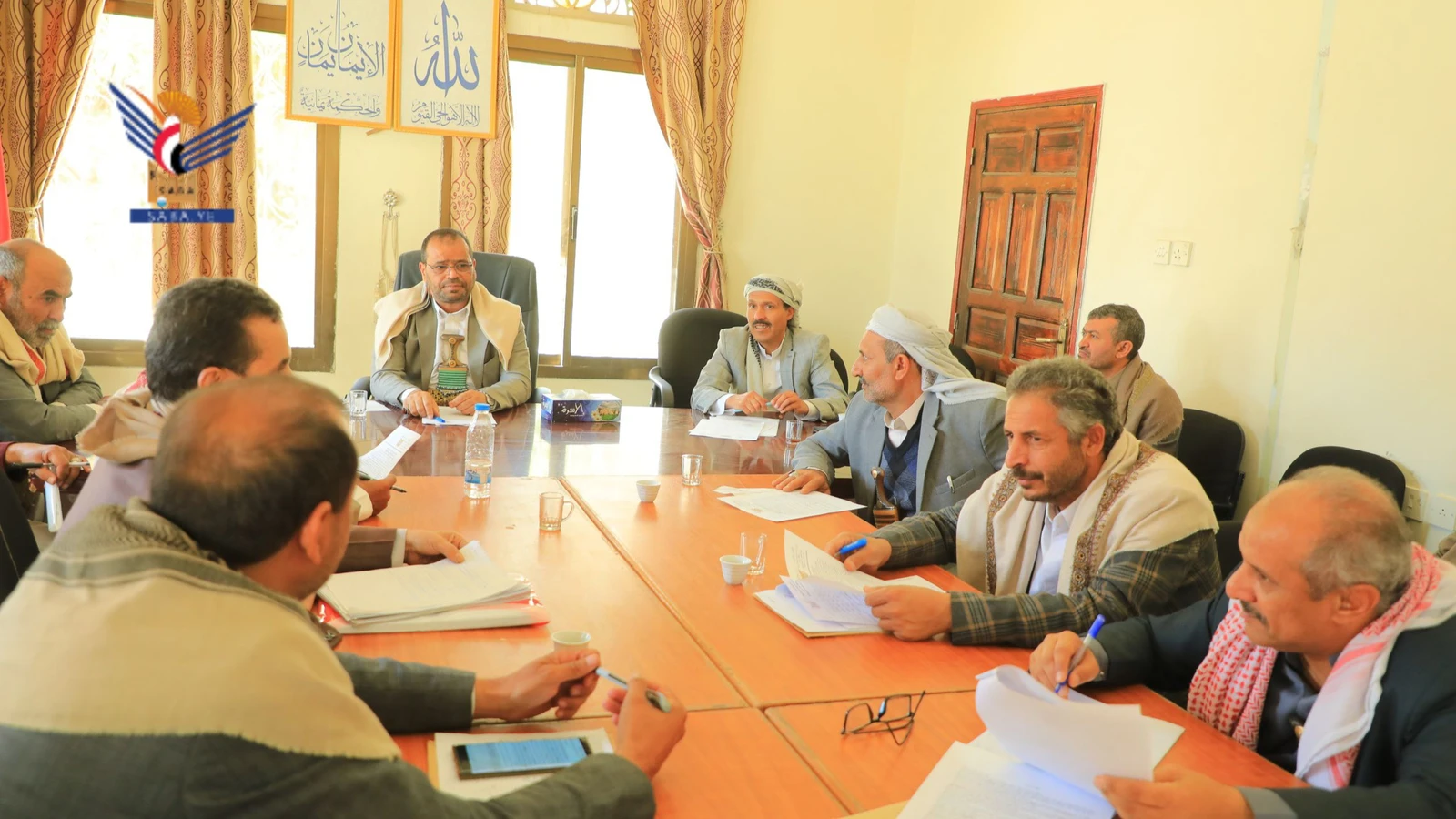 لجنة المناقصات بصعدة تناقش تنفيذ عدد من المشاريع الخدمية لجنة المناقصات بصعدة تناقش تنفيذ عدد من المشاريع الخدمية