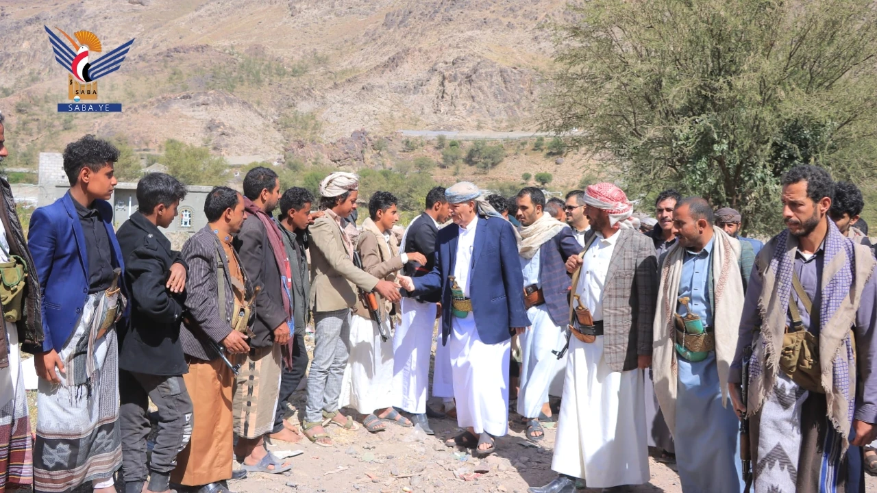 محافظ إب يطلع على احتياجات عزلة سودان في مديرية الرضمة