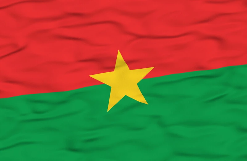 برلمان بوركينا فاسو يحل الأحزاب السياسية