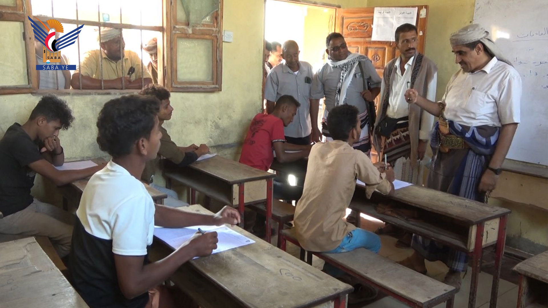 البشري يتفقد الدورات الصيفية والاختبارات في مديريتي كمران والصليف بالحديدة