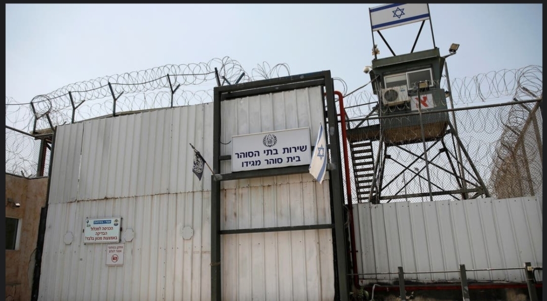 نادي الأسير الفلسطيني يطالب بتحقيق دولي لجريمة اغتصاب أحد المعتقلين في معسكر "سديه تيمان"