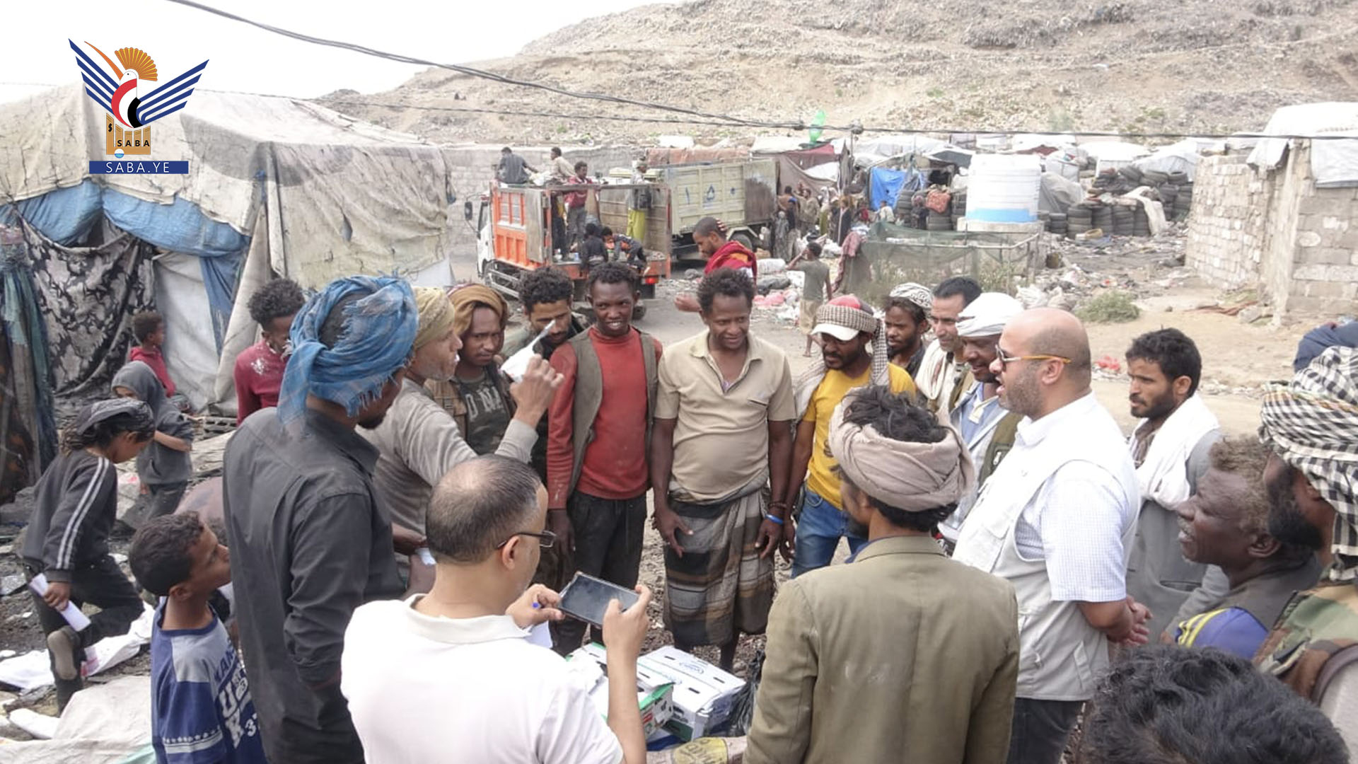 الاطلاع على أوضاع مخيم النازحين في الأزرقين بأمانة العاصمة