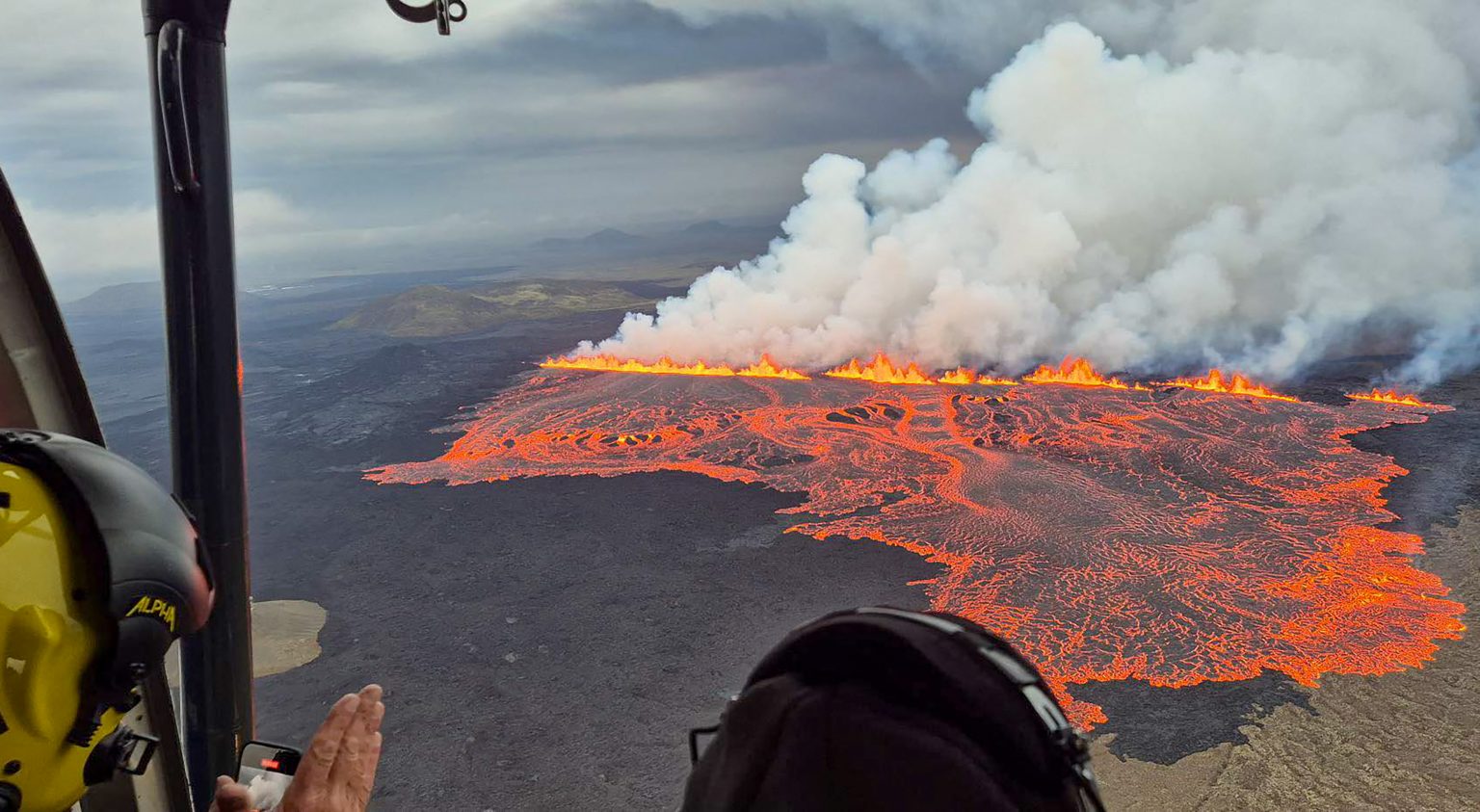 ثوران بركان في شبه جزيرة ريكيانيس في ايسلندا للمرة التاسعة منذ العام 2023 ثوران بركان في شبه جزيرة ريكيانيس في ايسلندا للمرة التاسعة منذ العام 2023