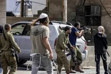 العدو الإسرائيلي ومستوطنوه يواصلون اعتداءاتهم ضد الفلسطينيين وممتلكاتهم في الضفة