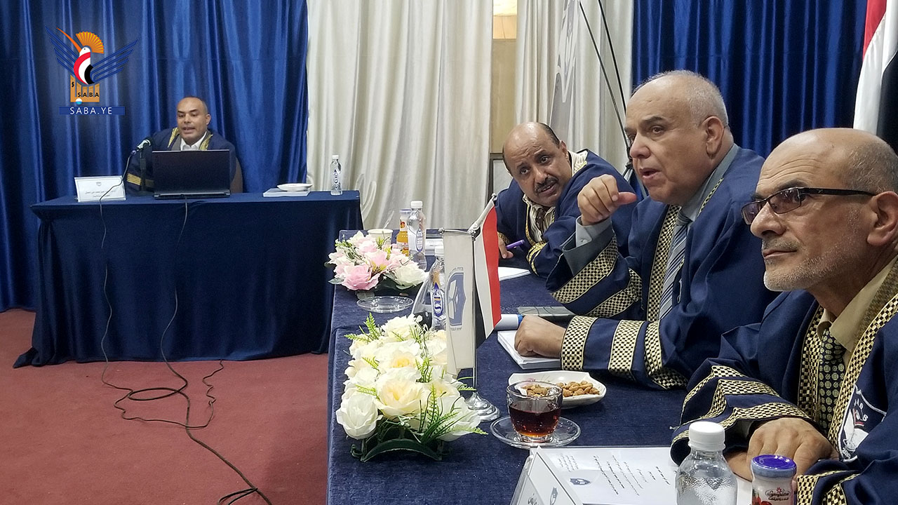 الباحث فهد دهمش يحصل على الماجستير في التحصيل الإلكتروني للإيرادات الضريبية