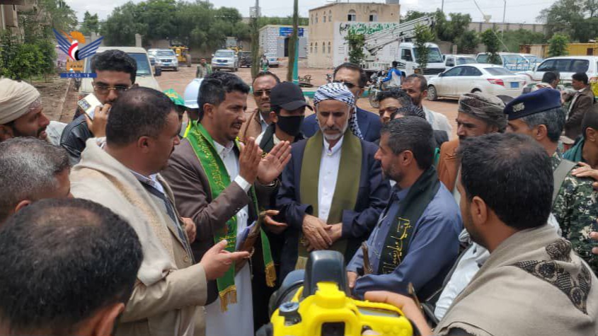 العلامة مفتاح يتفقد سير العمل في عدد من المكاتب والجهات في ذمار