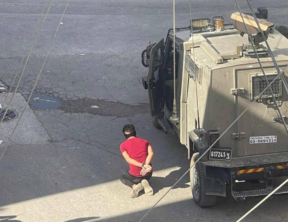 قوات العدو الصهيوني تعتقل طفلين شقيقين جنوب نابلس وتقتحم مخيم قلنديا وبلدة كفر عقب