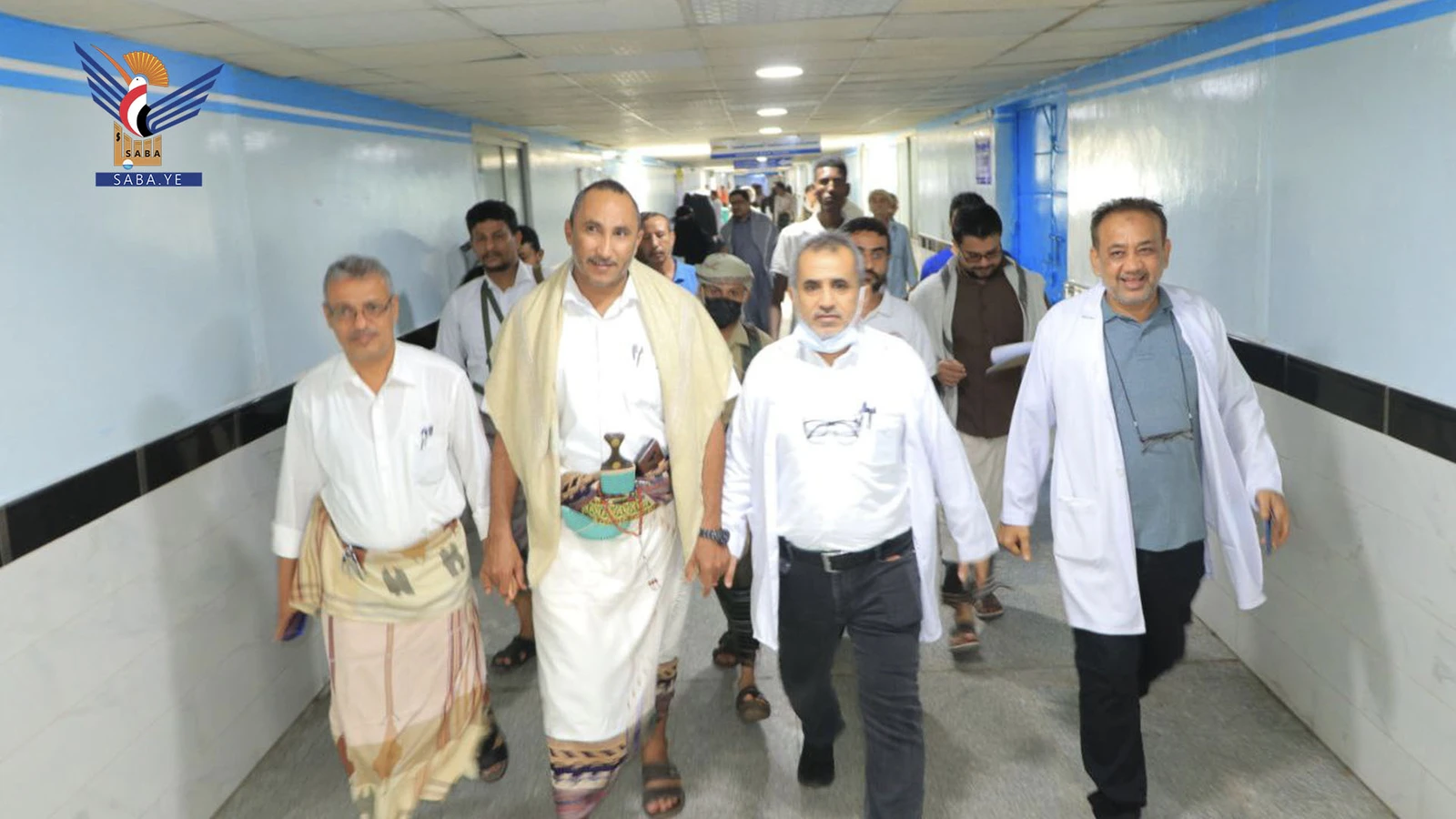 محافظ الحديدة يتفقد هيئة مستشفى الثورة العام ويطلع على احتياجاتها