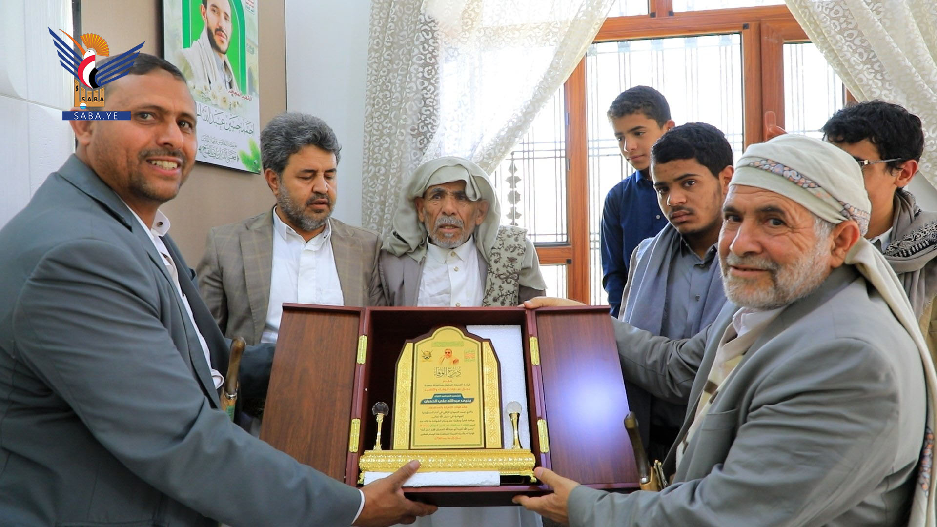 قيادة السلطة المحلية بصعدة تُكرّم أسرة الشهيد اللواء الحمران