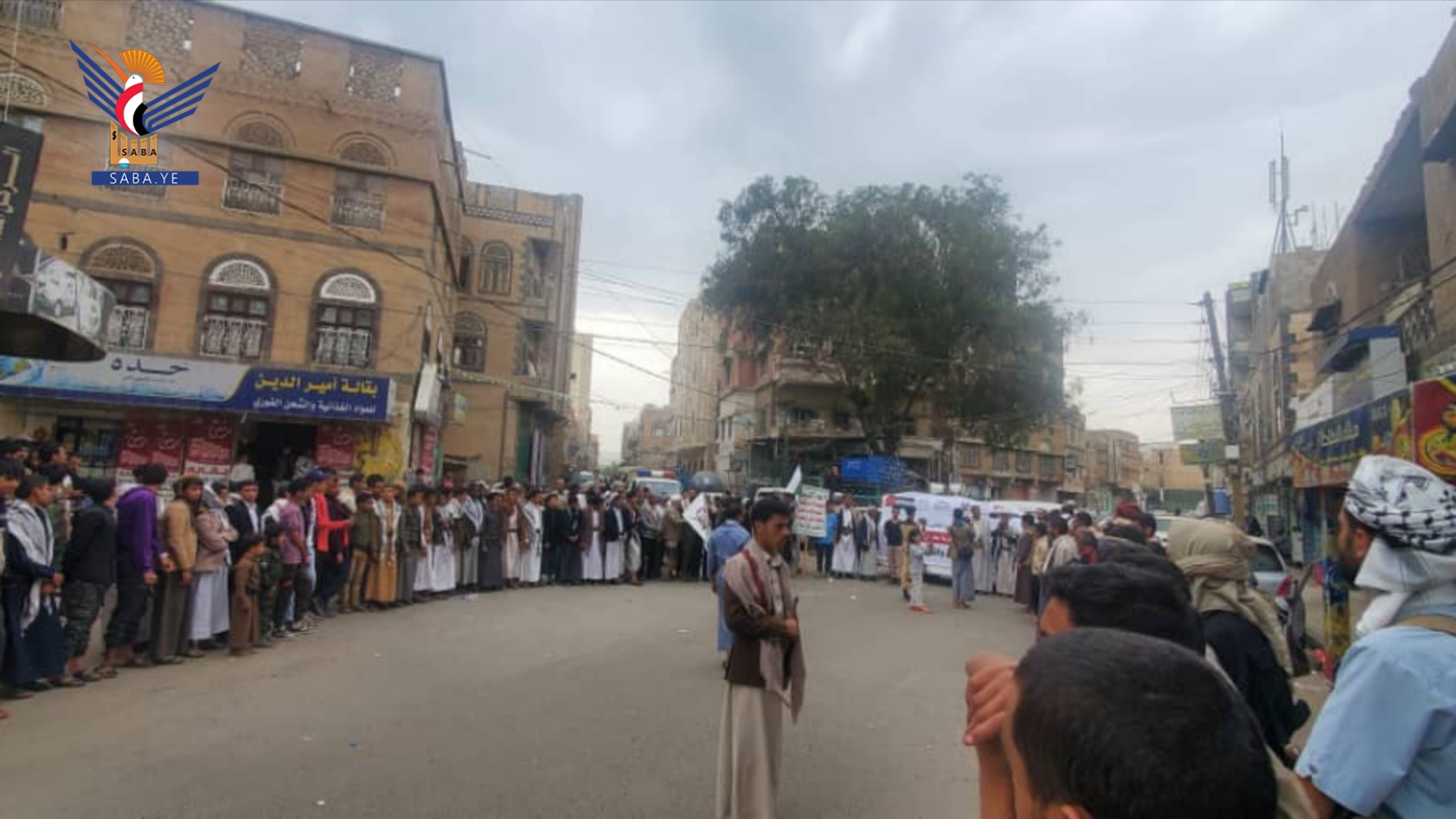  أمانة العاصمة.. وقفة بمديرية الوحدة نصرة لغزة