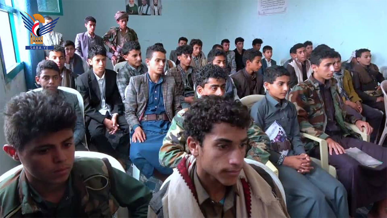 تفقد الدورات الصيفية في مدرسة الإمام علي بمدينة المحويت