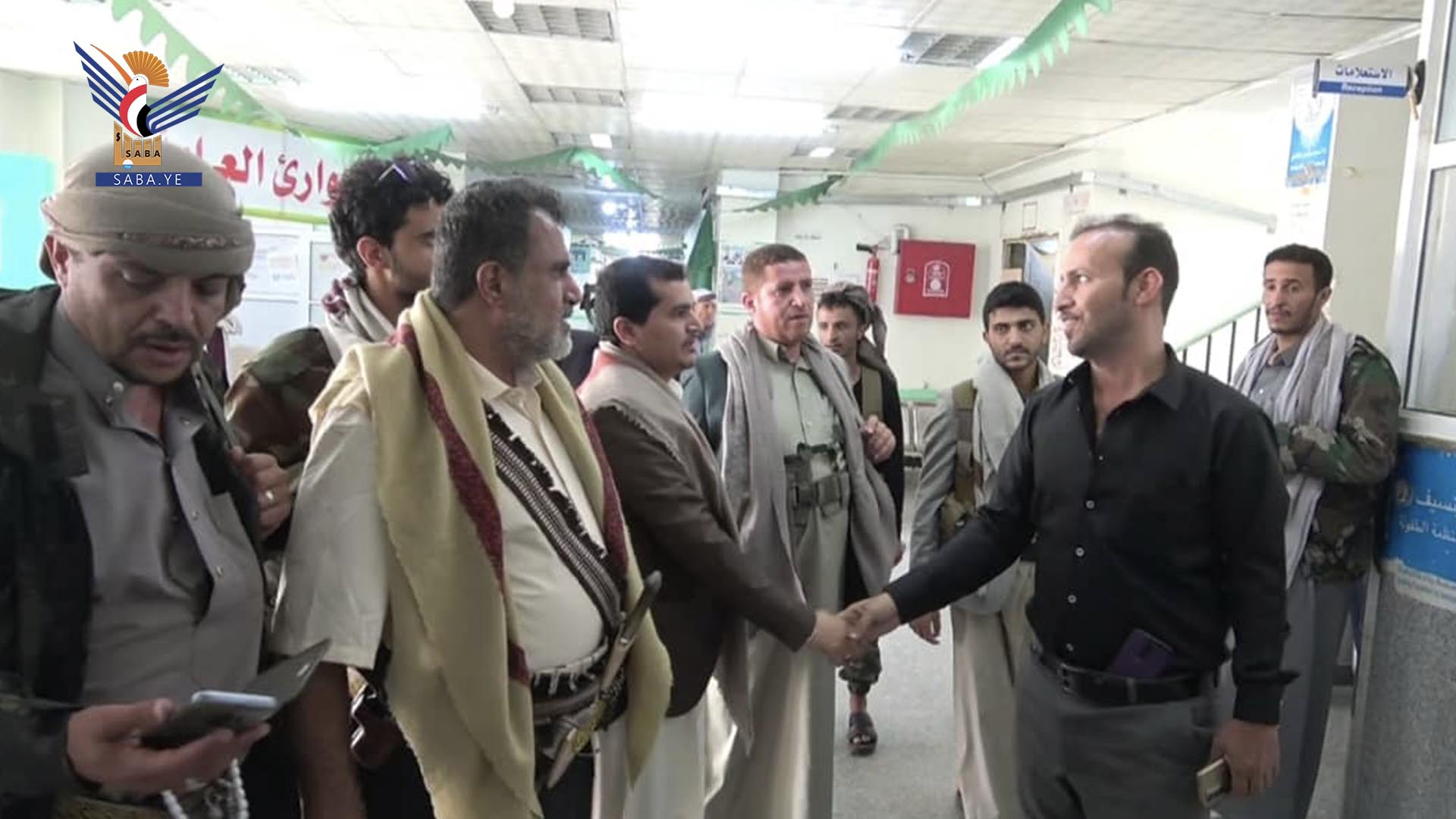 محافظ البيضاء يتفقد المرابطين بمديرية مكيراس