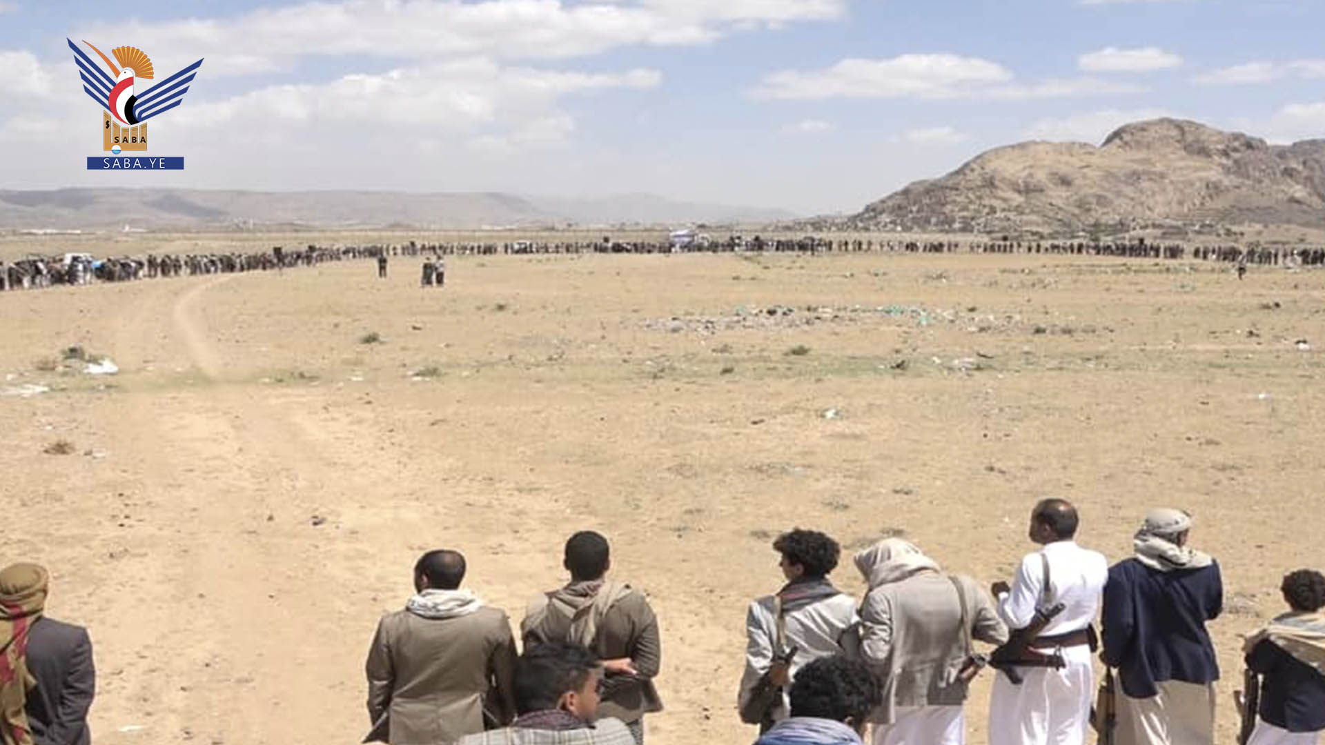 قبائل بلاد الروس بمحافظة صنعاء تعلن النفير والبراءة من العملاء