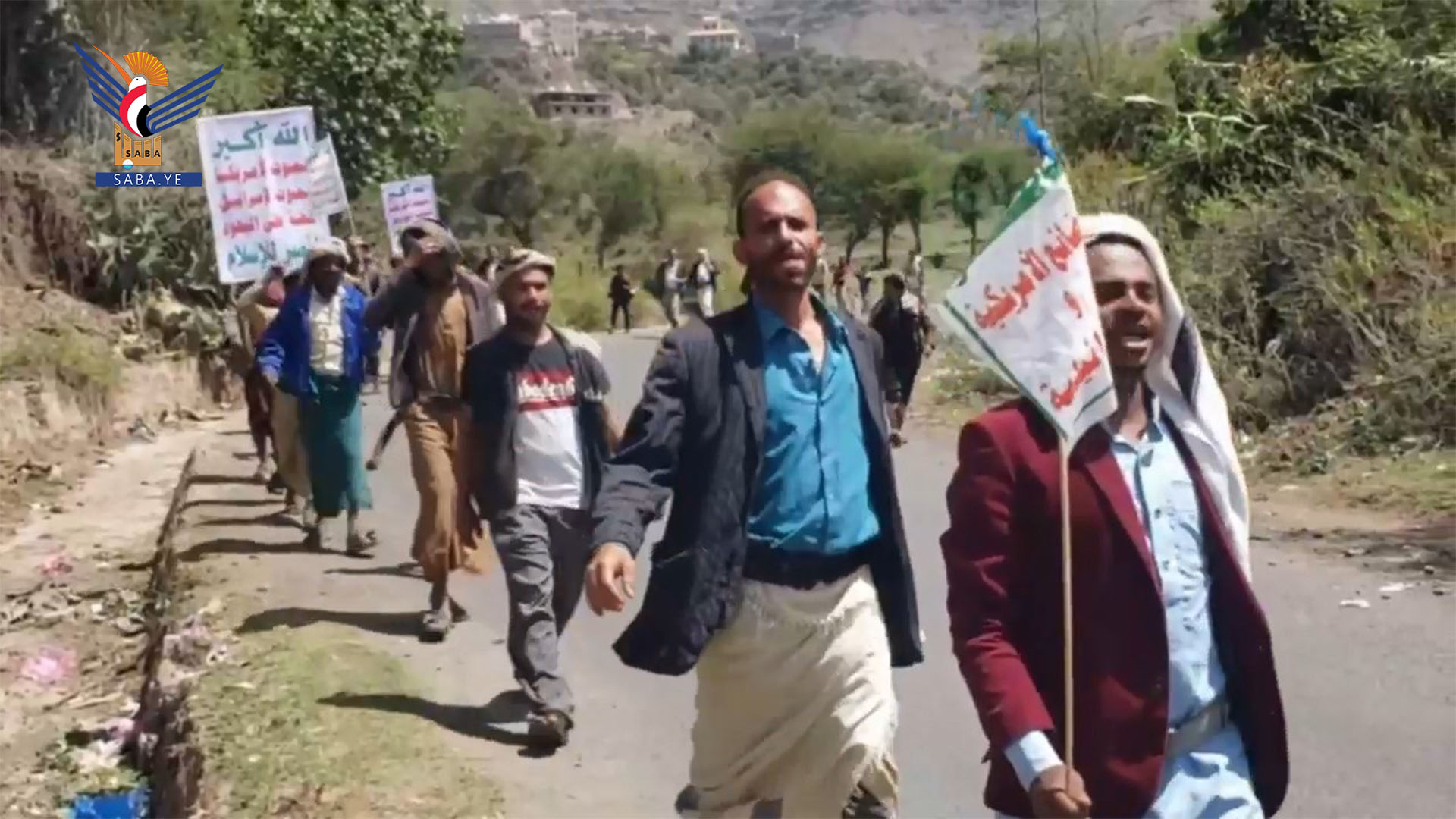 إب.. مسيران لخريجي دورات التعبئة في عزل الاملوك وبيت الصايدي ومقنع بالشعر