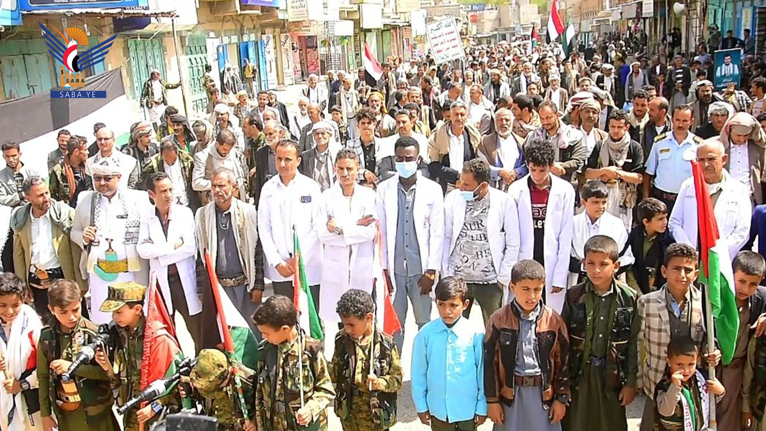 أبناء إب يحتشدون في 57 ساحة في مسيرات "معركة جهاد ومحور واحد .. مع غزة حتى النصر "