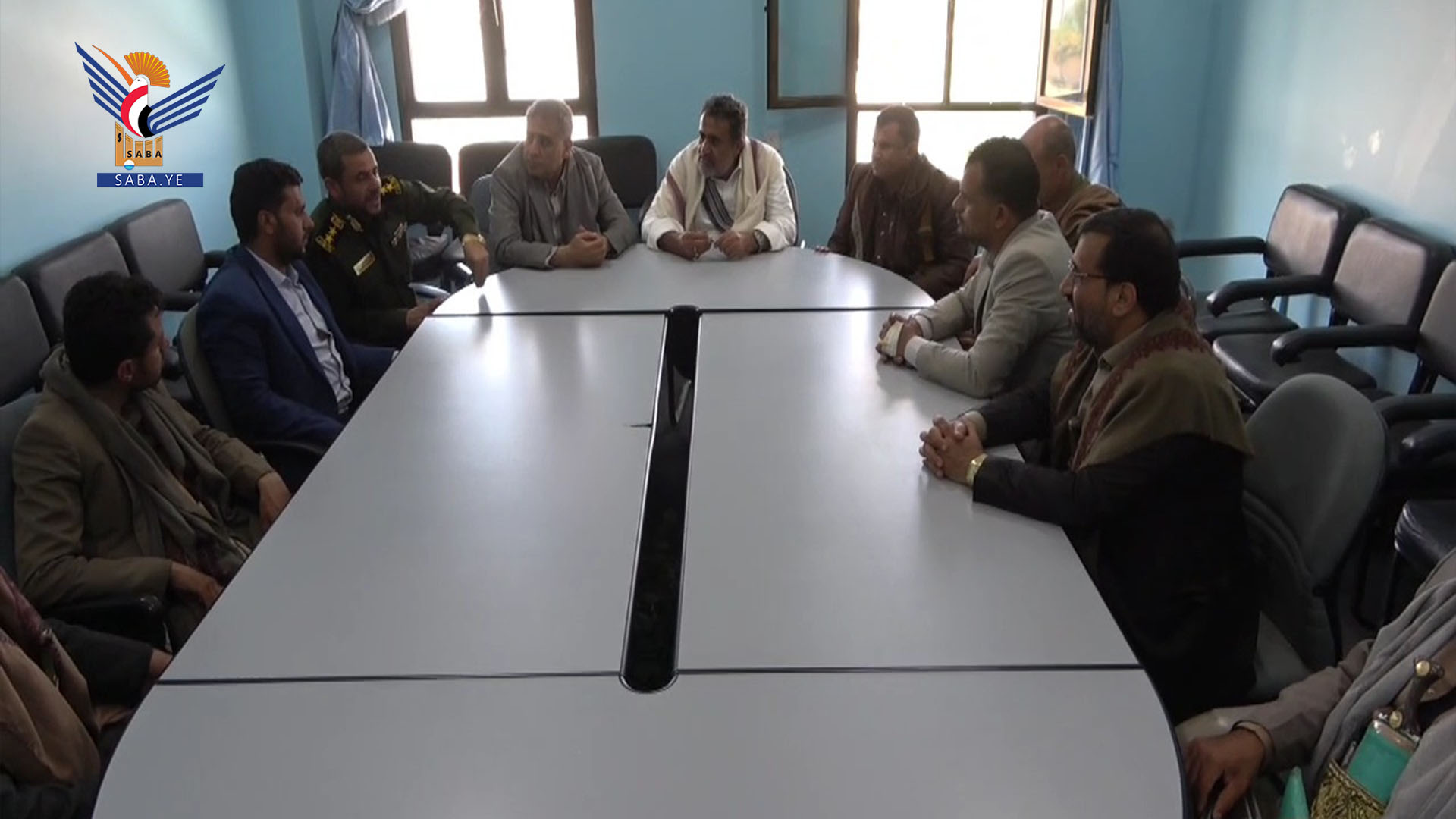 مناقشة تنفيذ حملة لتنظيم الأسواق وإزالة العشوائيات في رداع بالبيضاء