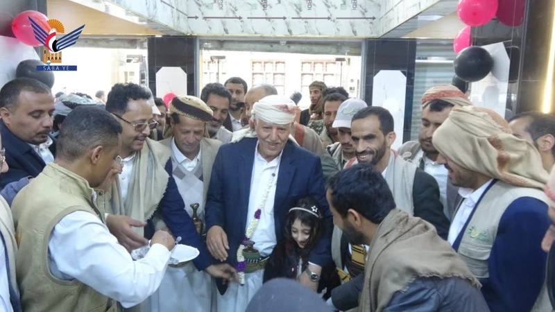 افتتاح معمل ومركز تسويق الأسر المنتجة للملابس والقطنيات في إب