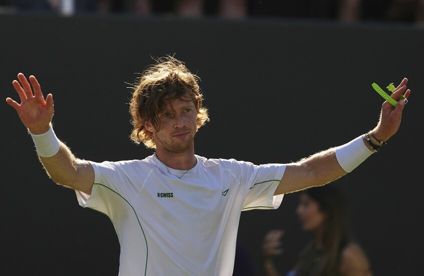 الروسيان روبليف وخاتشانوف إلى ثالث أدوار ويمبلدون