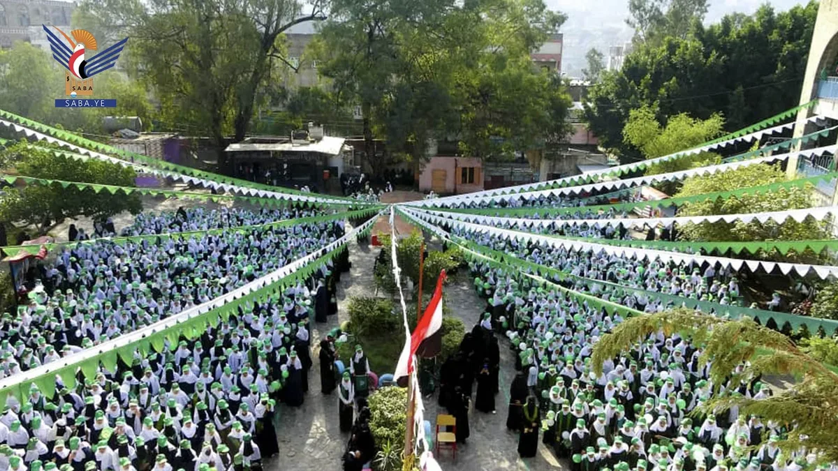 مهرجان طلابي بمجمع السعيد التربوي في إب بذكرى المولد النبوي