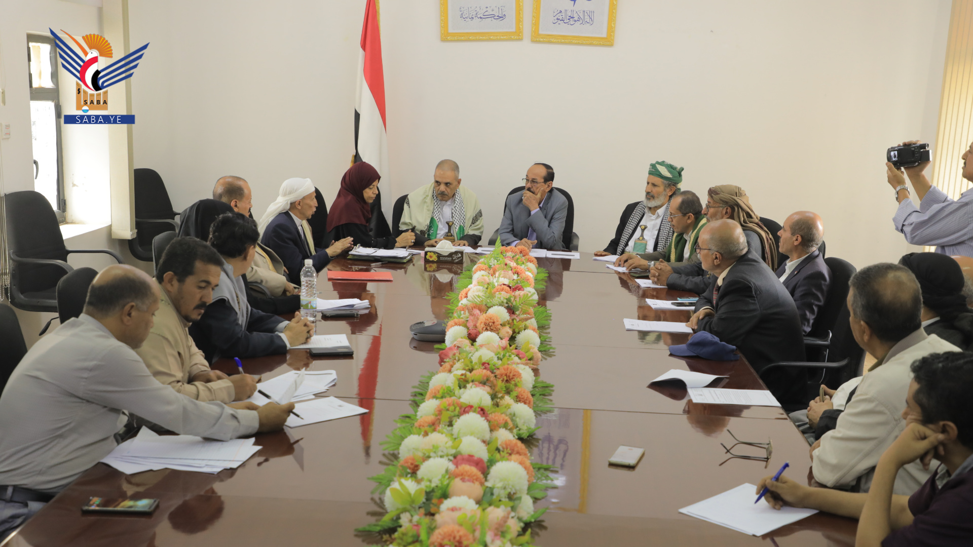 رئيس مجلس الشورى يطلّع على سير أداء عدد من اللجان الدائمة بالمجلس