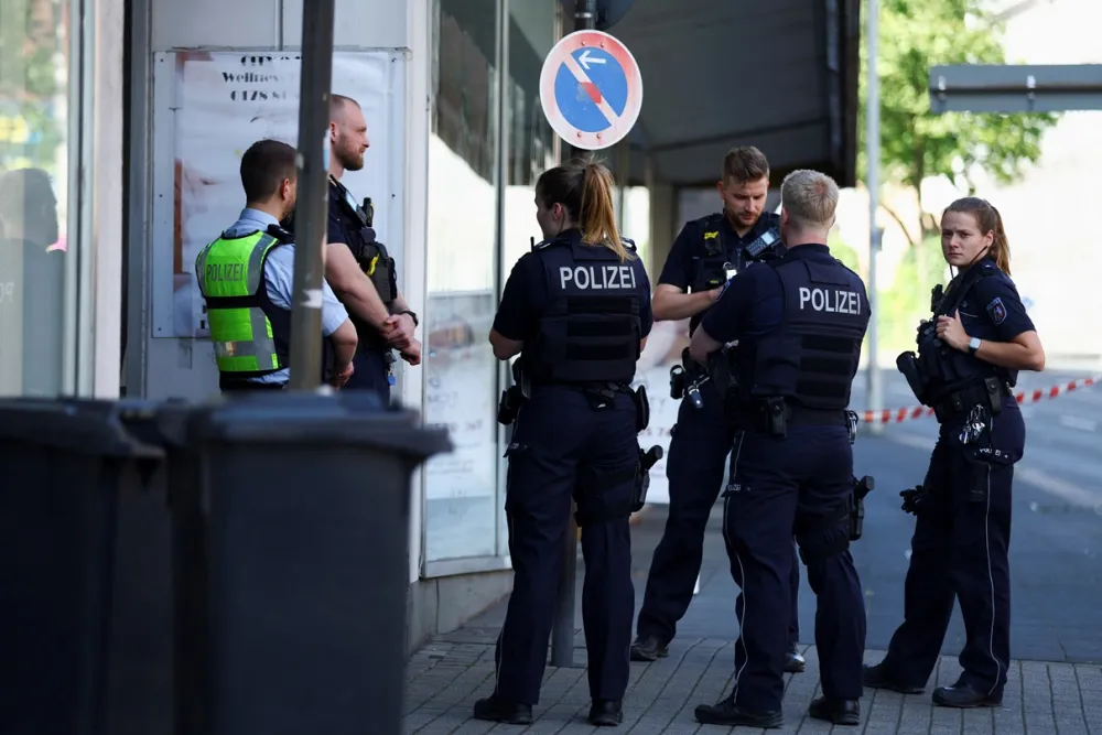 ارتفاع عدد الإصابات في هجوم الطعن بمدينة هامبورغ الألمانية إلى 12 شخصا