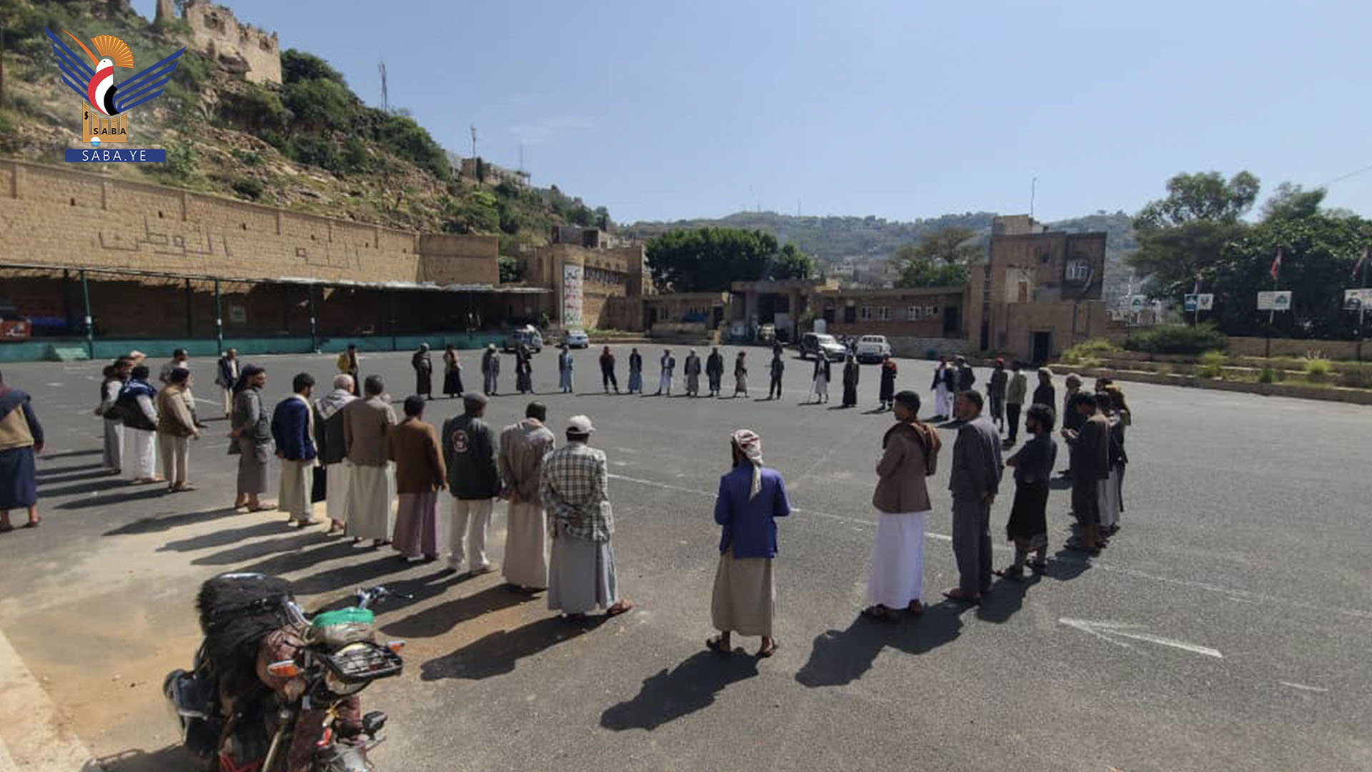 وقفة لمنتسبي صندوق النظافة والتحسين في المحويت تأكيداً للجاهزية  