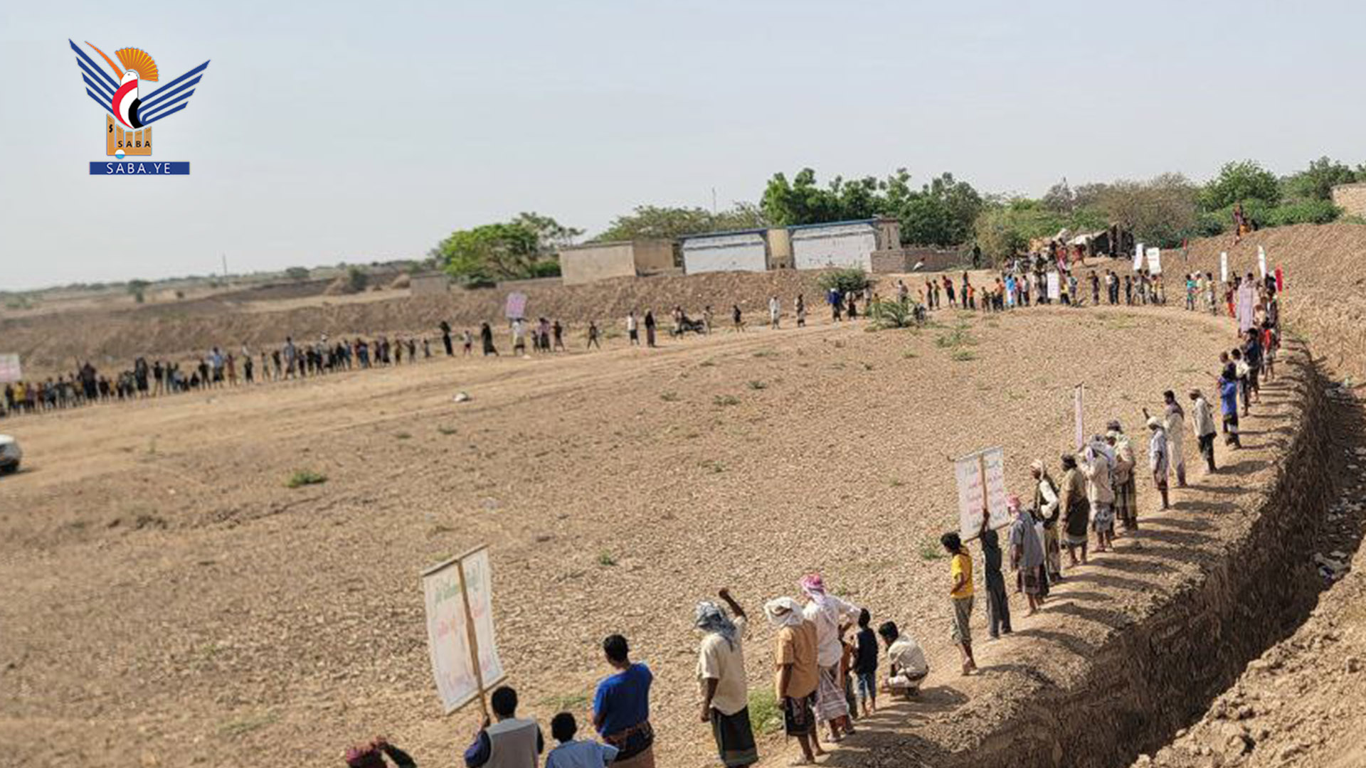وقفة قبلية مسلحة بالجراحي لإعلان النفير العام والتوقيع على وثيقة الشرف القبلي