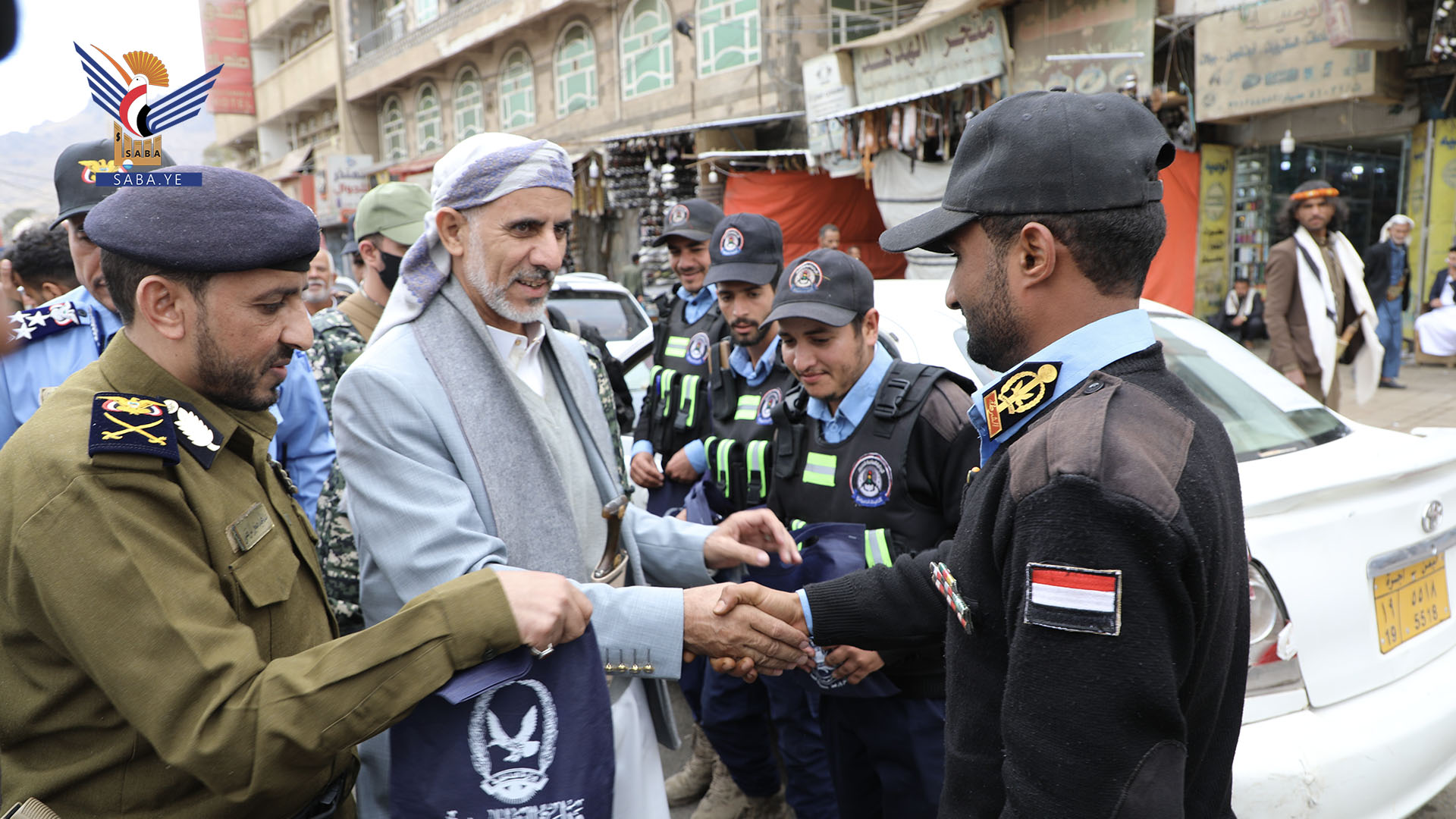 العلامة مفتاح يُكرًم عددًا من رجال المرور والنجدة والدفاع المدني المرابطين في خدمة المجتمع