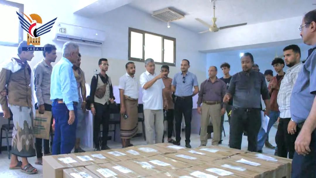 جامعة الحديدة تتسلم 40 جهاز حاسوب لمعامل الأمن السيبراني والذكاء الاصطناعي