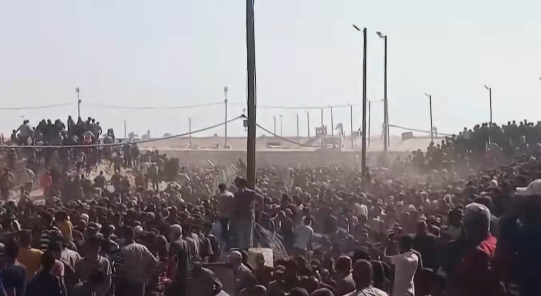 أكثر من 13 شهيدا و200 إصابة برصاص العدو الإسرائيلي قرب مركز المساعدات وسط القطاع